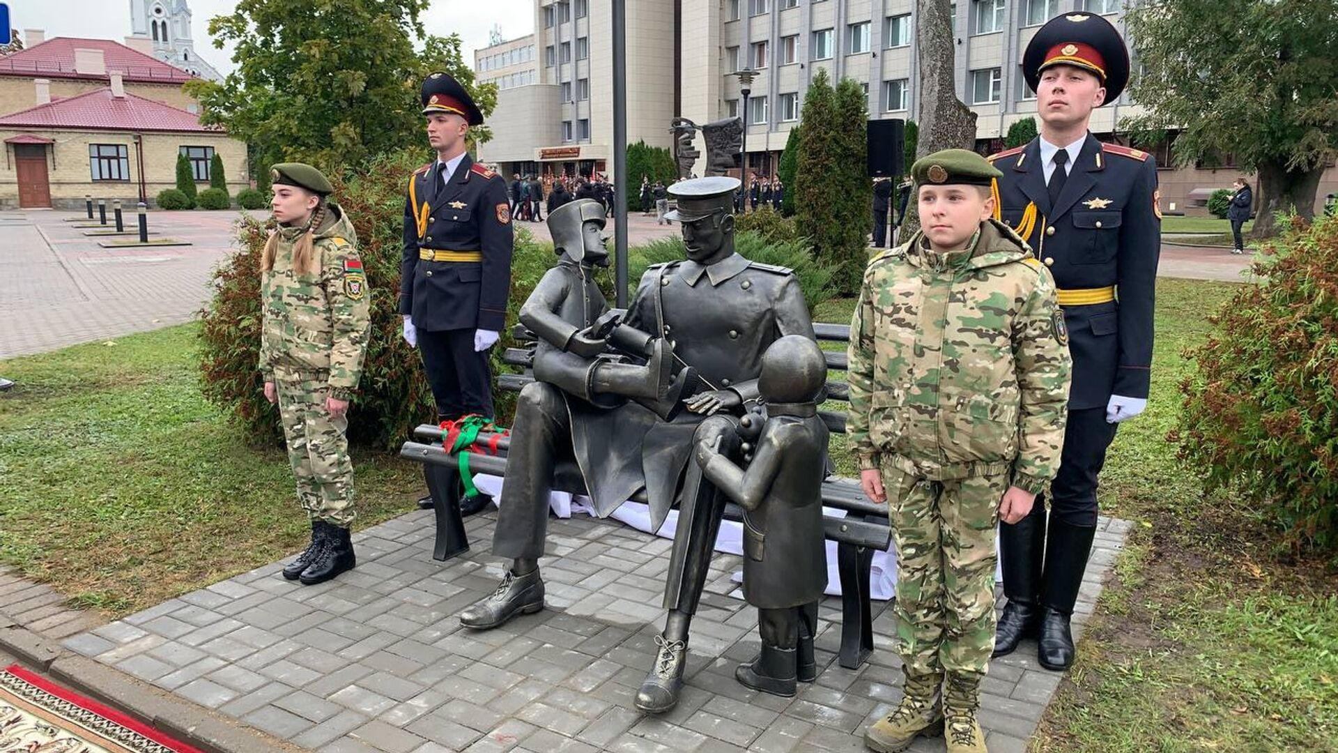 Памятник милиционеру
