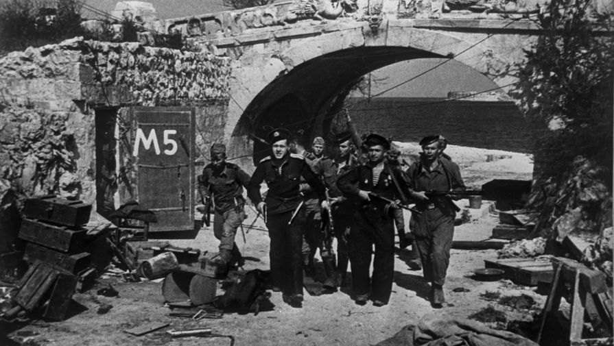 1941-1945