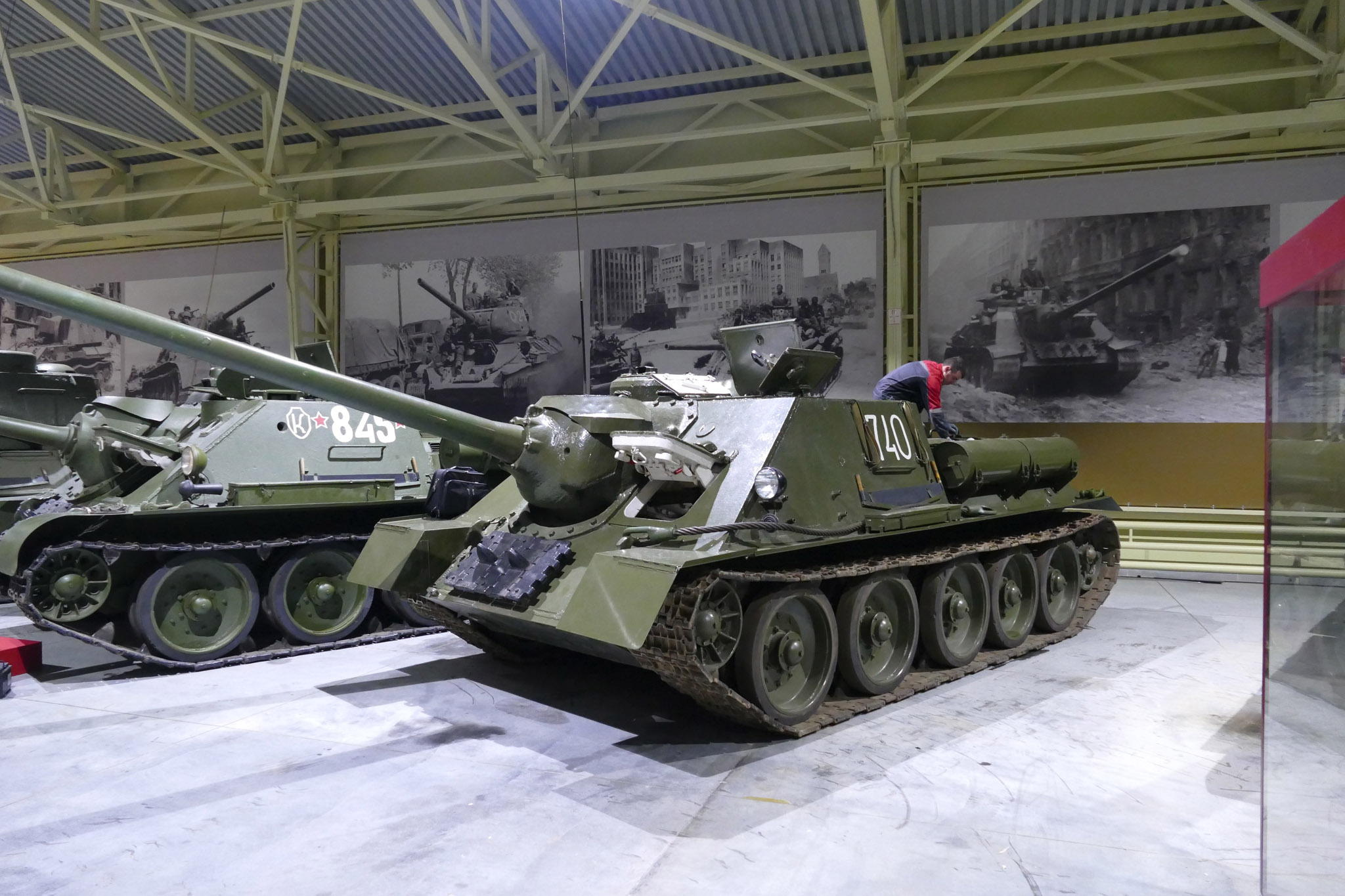СУ-100