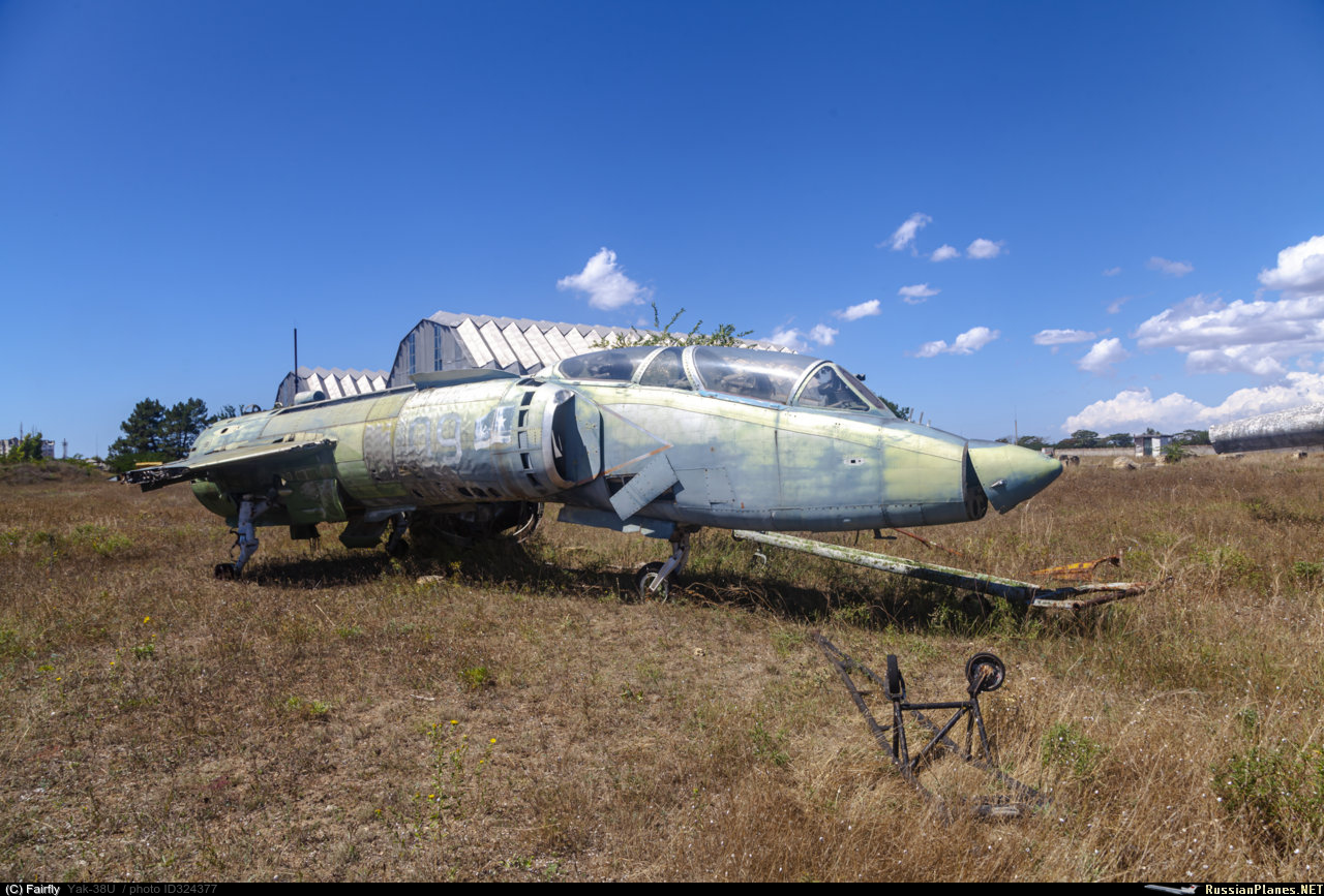 Як-38У