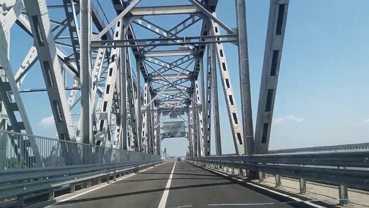 Дамба старого Керченского железнодорожного моста